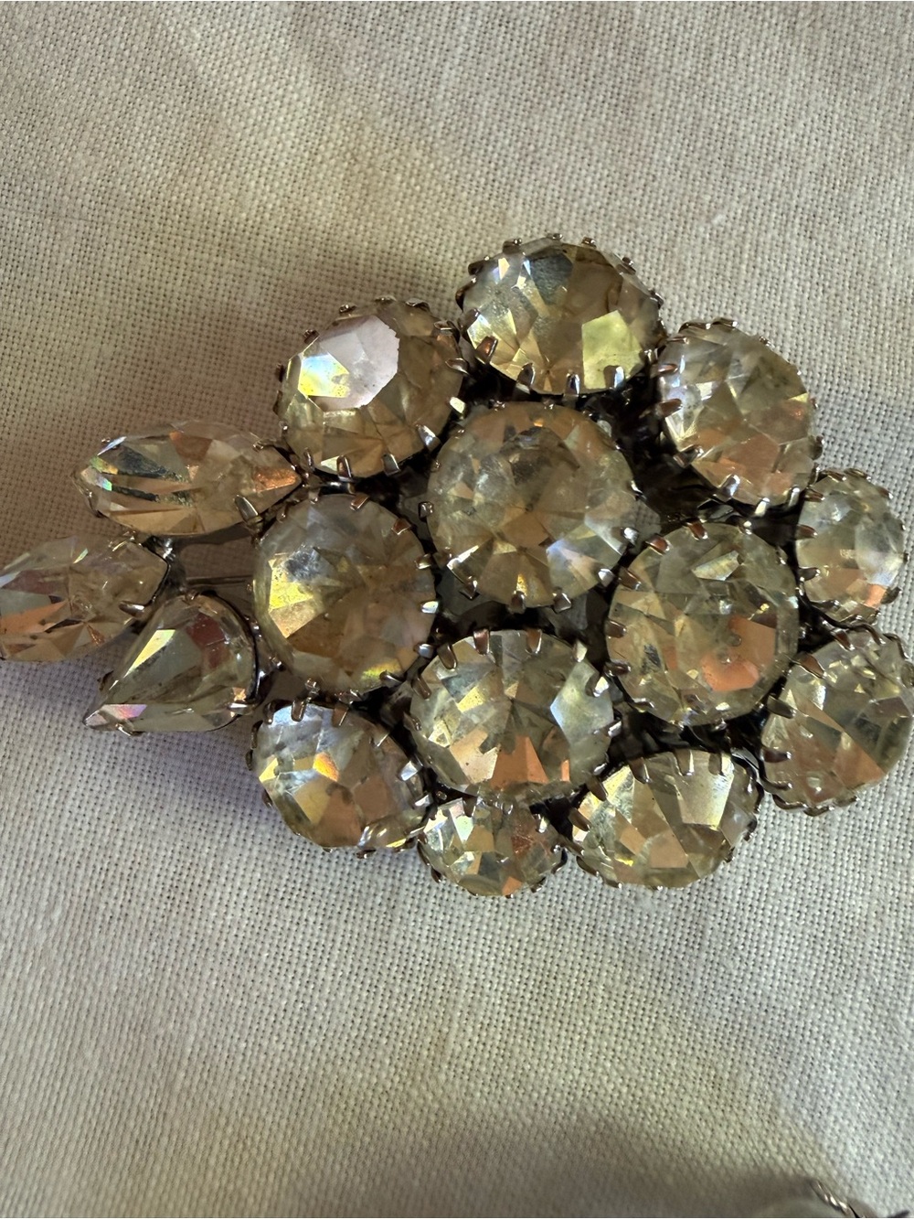 Vintage Rhinestone Brooches 4 brooches Crystal Clear Rhinestone brooches - Picture 5 of 11